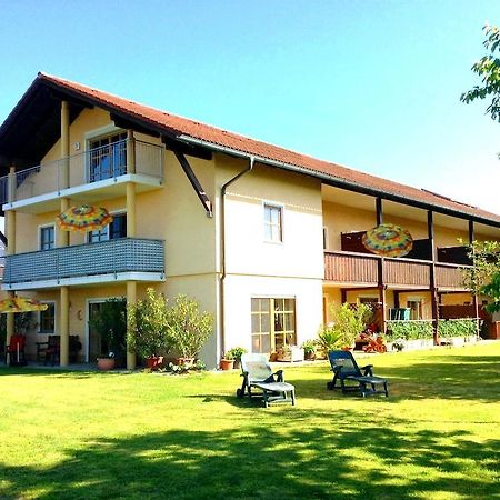 Appartementhaus Panny บาดฟึสซิง ภายนอก รูปภาพ