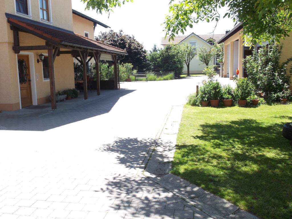 Appartementhaus Panny บาดฟึสซิง ภายนอก รูปภาพ