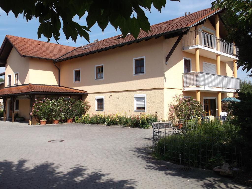 Appartementhaus Panny บาดฟึสซิง ภายนอก รูปภาพ
